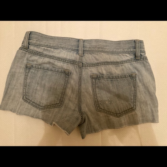 Shorts - Picture 2 of 3